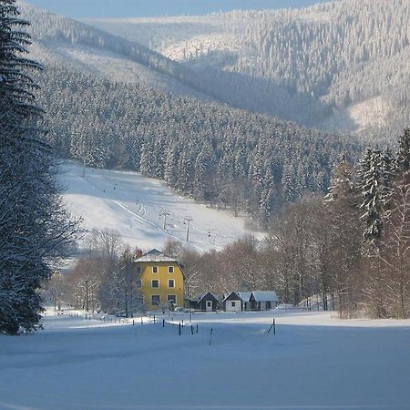 Kralicka Chata Hotel Stare Mesto  Luaran gambar